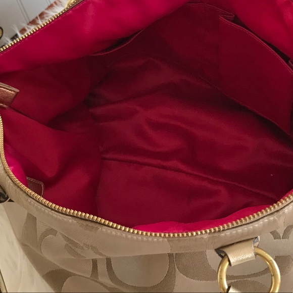 Coach Poppy C Applique Large Handbag. - Picture 9 of 13